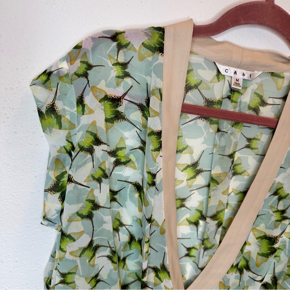 Cabi 234 Green Floral V-Neck Short Sleeve Blouse Size Medium - Picture 4 of 12